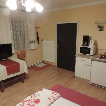 Unterlanschuetzhof * Sankt Michael im Lungau